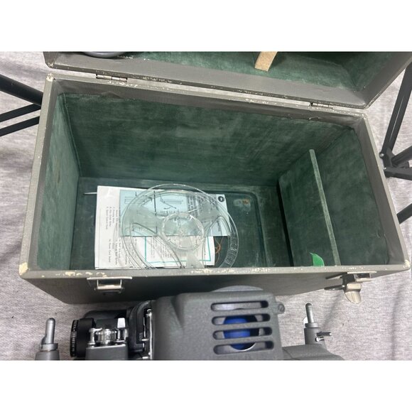 Vintage Yashica 8P film projector In Original Case - Picture 8 of 14